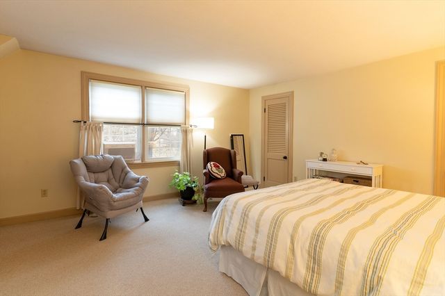 110 Dennison Hill Rd, Southbridge, MA 01550