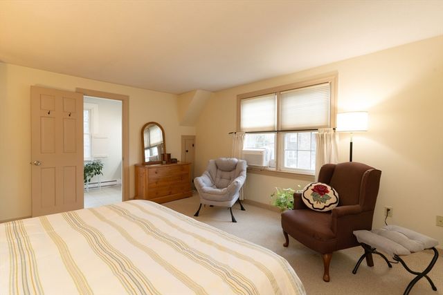 110 Dennison Hill Rd, Southbridge, MA 01550