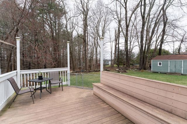 110 Dennison Hill Rd, Southbridge, MA 01550