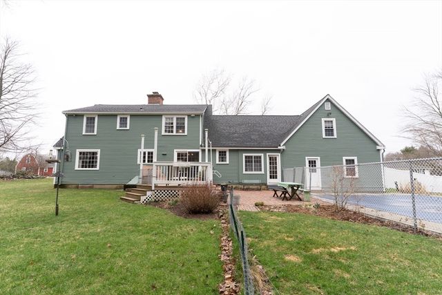 110 Dennison Hill Rd, Southbridge, MA 01550