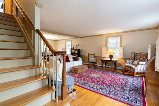 110 Dennison Hill Rd, Southbridge, MA 01550