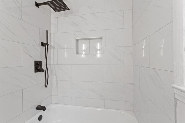 18031 Mendota Street, Detroit, MI 48221