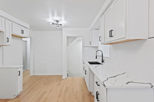 18031 Mendota Street, Detroit, MI 48221