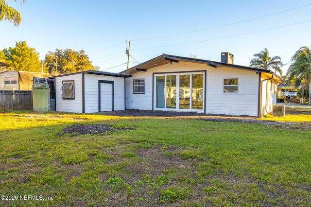 110 JIMMIE Road, Crescent City, FL 32112