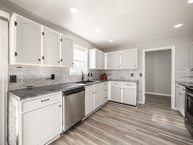 3707 Furlong Drive, Evansville, IN 47725