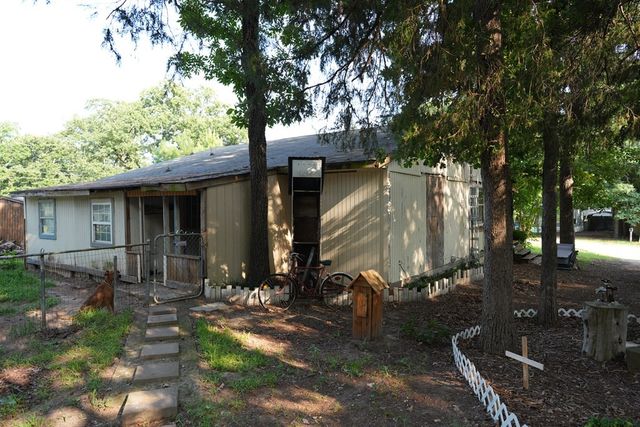 124 W Cedar Lane, Murchison, TX 75778