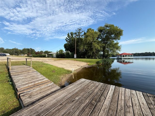 124 W Cedar Lane, Murchison, TX 75778