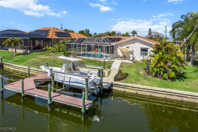 324 Kamal PKWY, Cape Coral, FL 33904