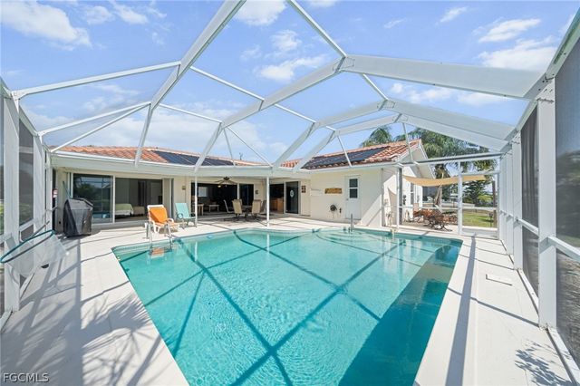 324 Kamal PKWY, Cape Coral, FL 33904