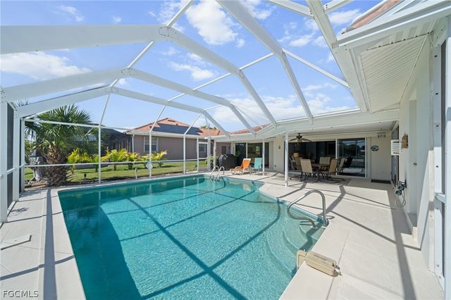 324 Kamal PKWY, Cape Coral, FL 33904