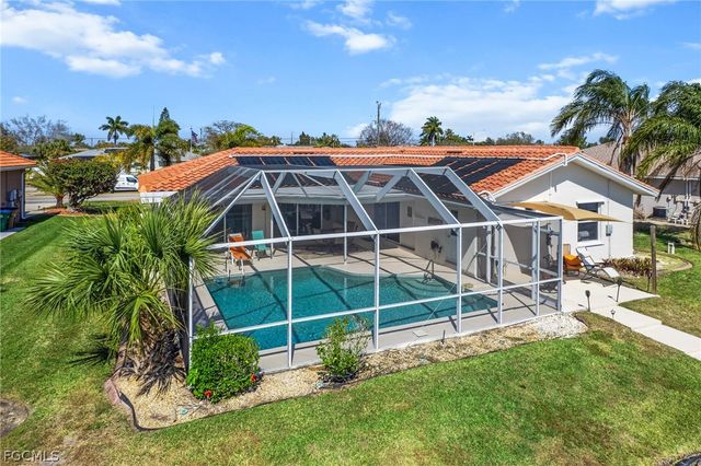 324 Kamal PKWY, Cape Coral, FL 33904