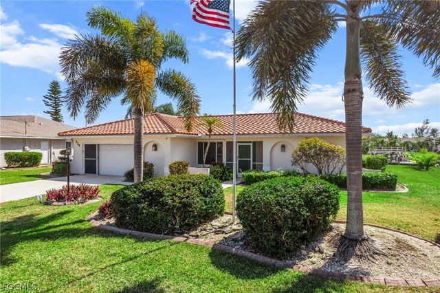 324 Kamal PKWY, Cape Coral, FL 33904