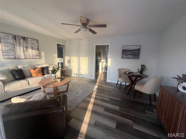 7113 Coronado Avenue, St Louis, MO 63116