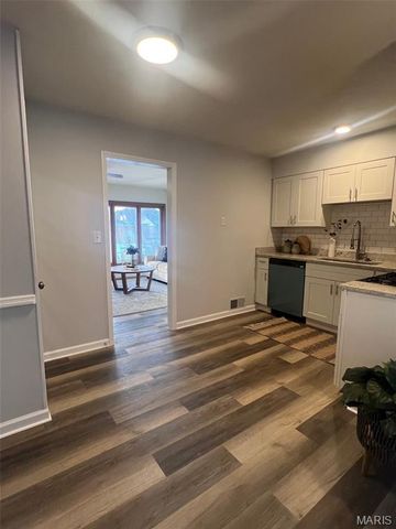 7113 Coronado Avenue, St Louis, MO 63116