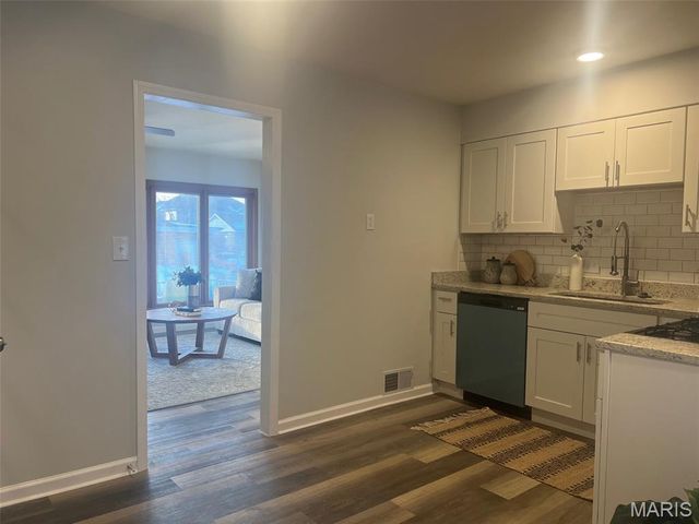 7113 Coronado Avenue, St Louis, MO 63116