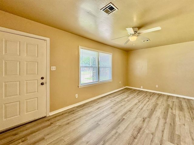 3222 N Holman Court, Midwest City, OK 73110