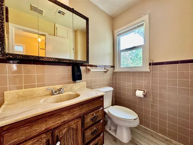 3222 N Holman Court, Midwest City, OK 73110
