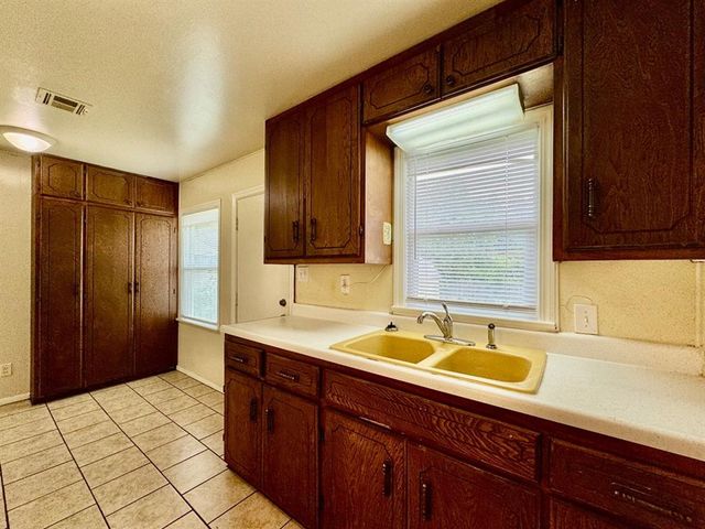 3222 N Holman Court, Midwest City, OK 73110