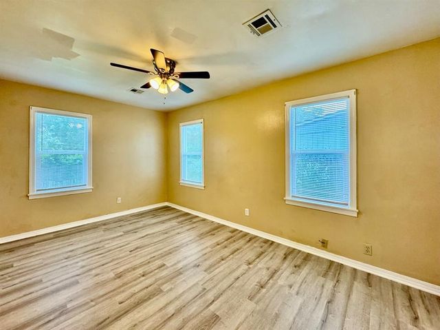 3222 N Holman Court, Midwest City, OK 73110
