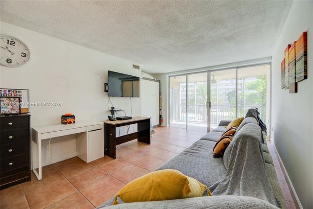 1770 NE 191st Street 3161, Miami, FL 33179