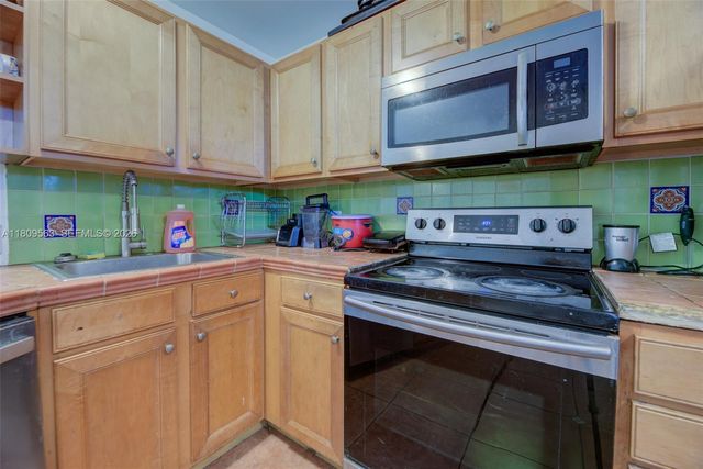 1770 NE 191st Street 3161, Miami, FL 33179