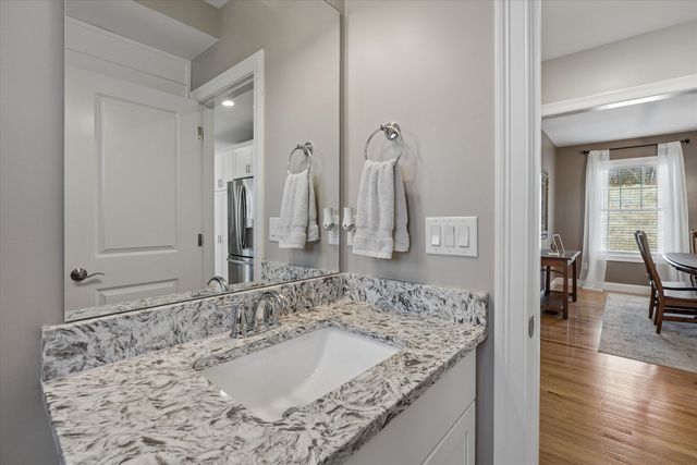 27 Scenic Drive, Manchester, NH 03104