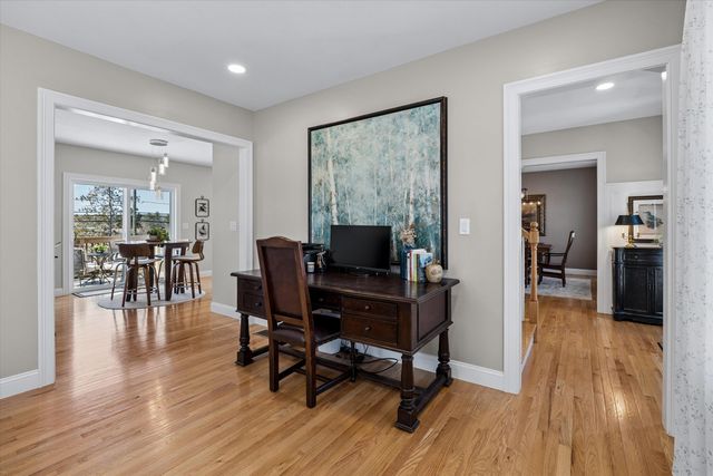 27 Scenic Drive, Manchester, NH 03104