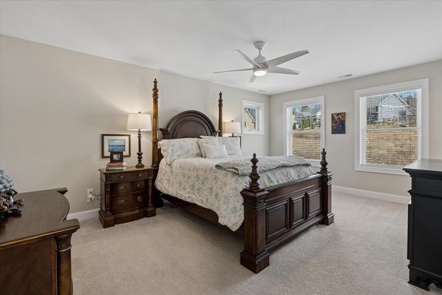 27 Scenic Drive, Manchester, NH 03104