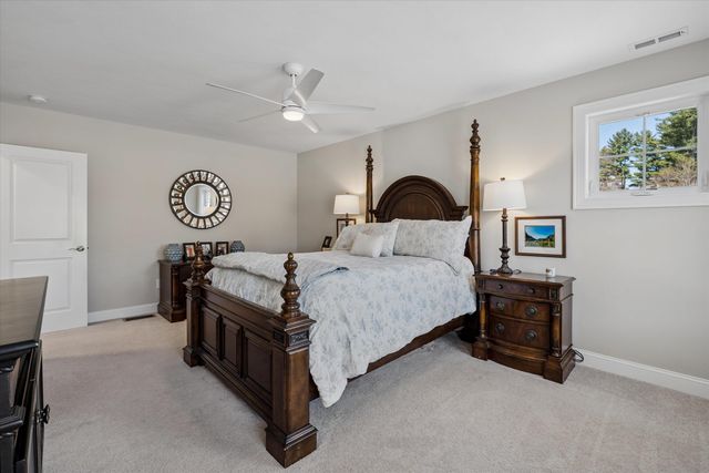 27 Scenic Drive, Manchester, NH 03104