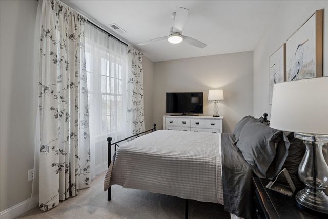 27 Scenic Drive, Manchester, NH 03104