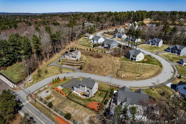 27 Scenic Drive, Manchester, NH 03104