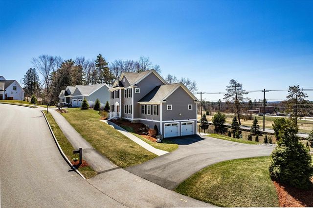 27 Scenic Drive, Manchester, NH 03104