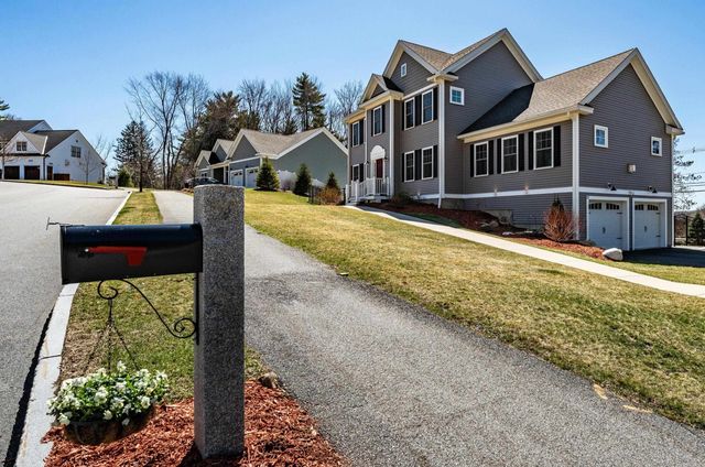 27 Scenic Drive, Manchester, NH 03104