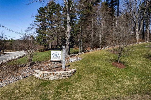 27 Scenic Drive, Manchester, NH 03104