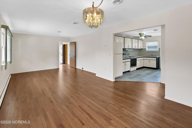 2117 Mount Hope Lane, Toms River, NJ 08753