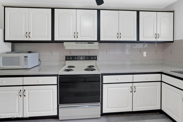 2117 Mount Hope Lane, Toms River, NJ 08753