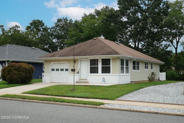2117 Mount Hope Lane, Toms River, NJ 08753