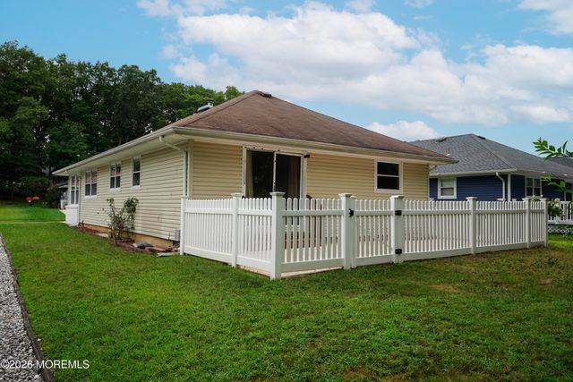 2117 Mount Hope Lane, Toms River, NJ 08753