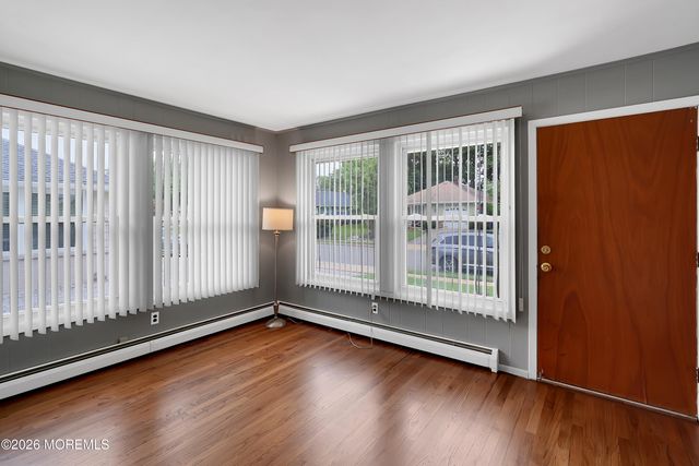 2117 Mount Hope Lane, Toms River, NJ 08753