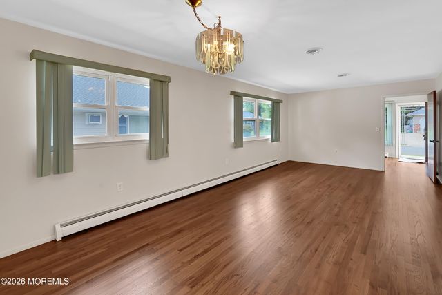 2117 Mount Hope Lane, Toms River, NJ 08753