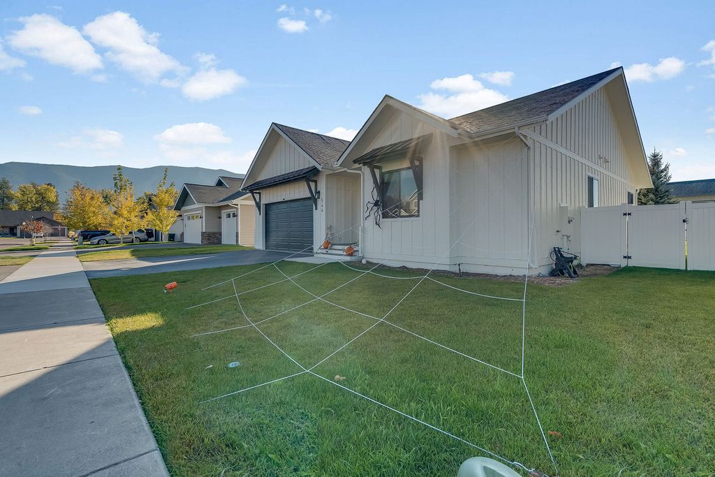 544 Evening Star Lane, Columbia Falls, MT 59912 photo 3