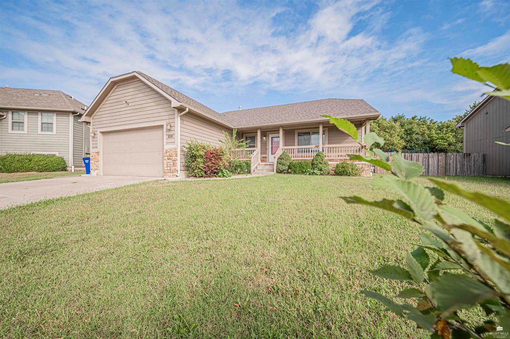 2332 Buckshot Drive, Junction City, KS 66441