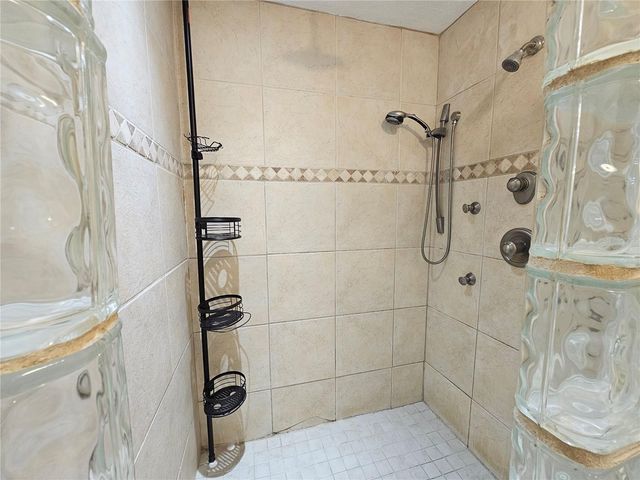 1011 BACON AVENUE, Sarasota, FL 34232