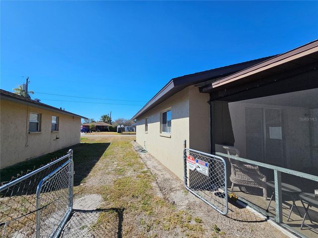 1011 BACON AVENUE, Sarasota, FL 34232