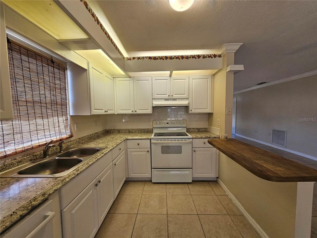 Image 16 of property listing at 1011 BACON AVENUE, Sarasota, FL 34232