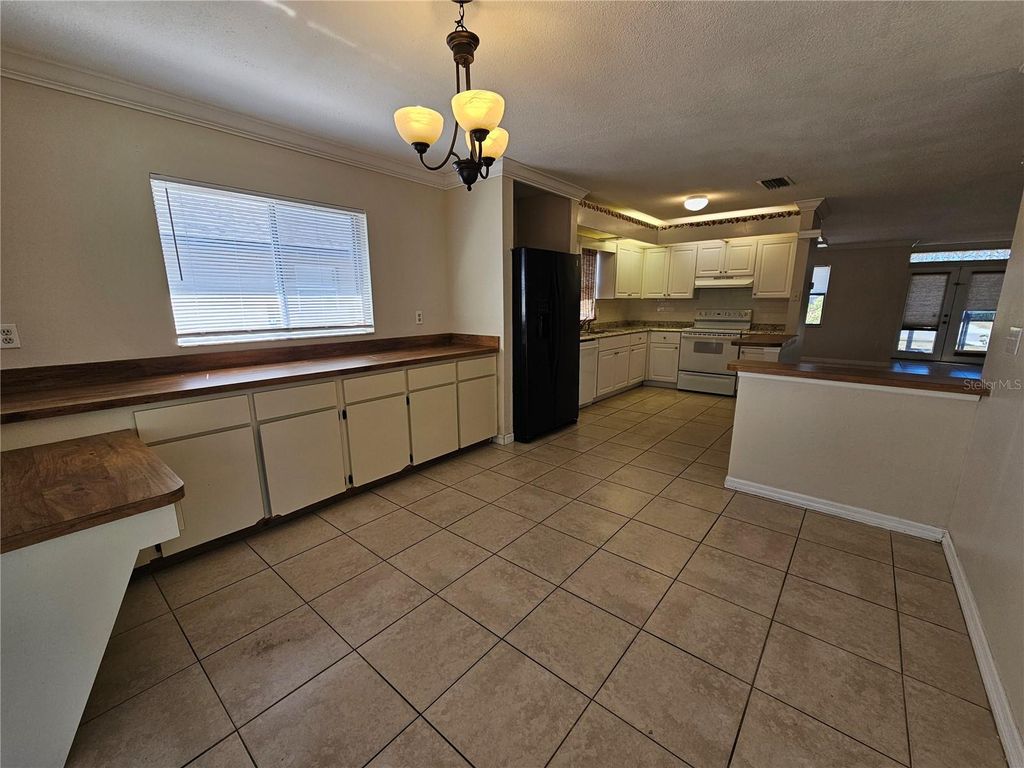 Image 24 of property listing at 1011 BACON AVENUE, Sarasota, FL 34232