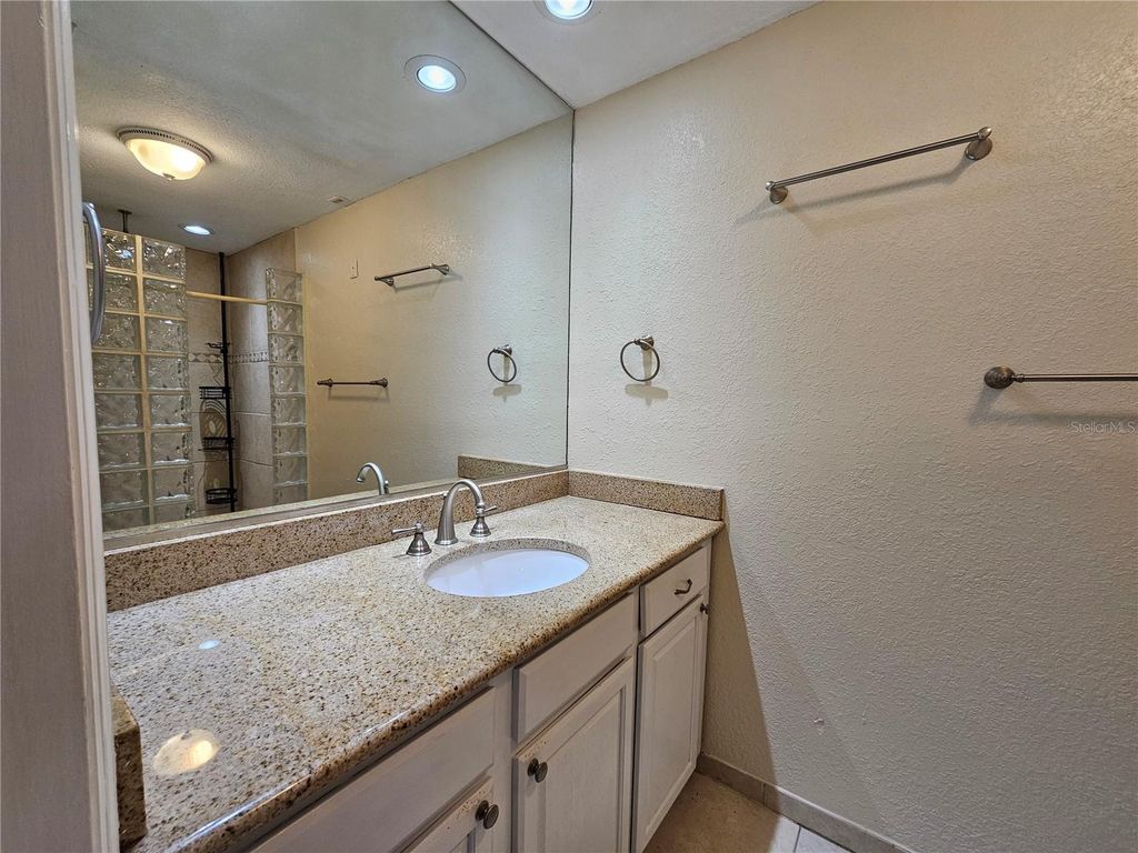 Image 31 of property listing at 1011 BACON AVENUE, Sarasota, FL 34232