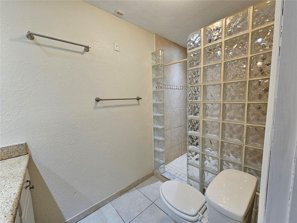 Image 32 of property listing at 1011 BACON AVENUE, Sarasota, FL 34232
