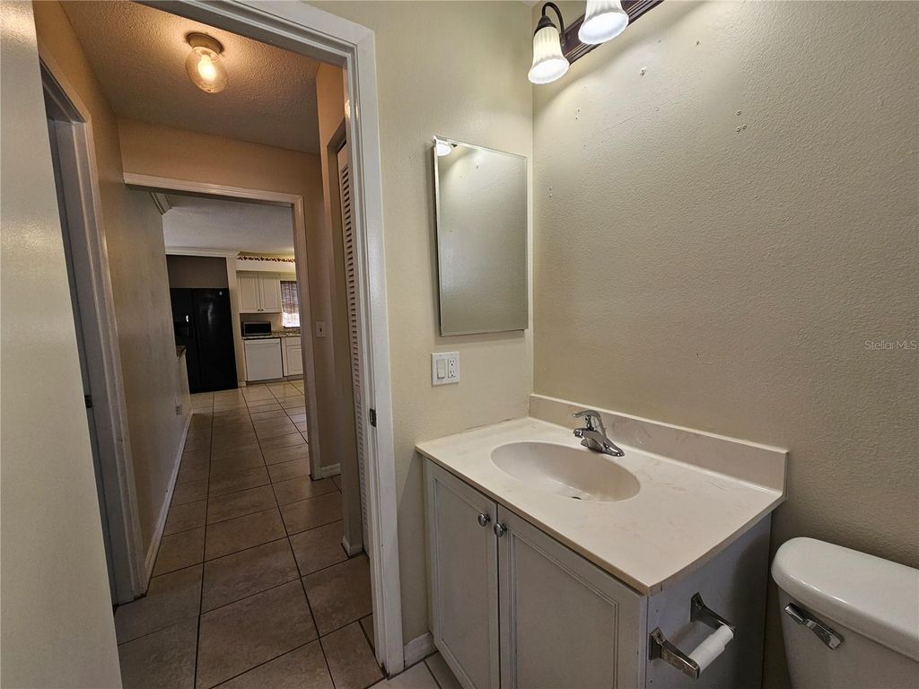 Image 36 of property listing at 1011 BACON AVENUE, Sarasota, FL 34232