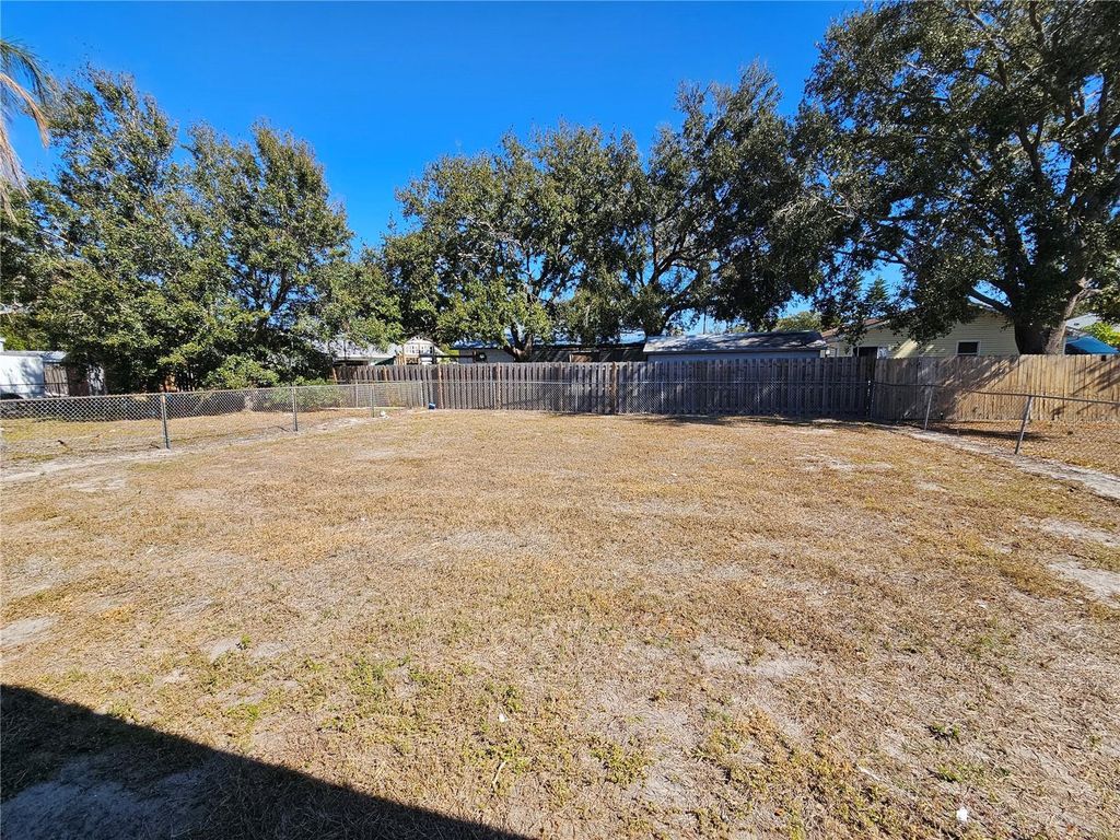 Image 46 of property listing at 1011 BACON AVENUE, Sarasota, FL 34232